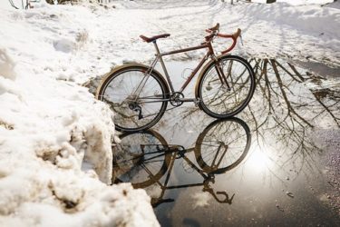 バーテープに【セラックニス】を塗り重ねた話